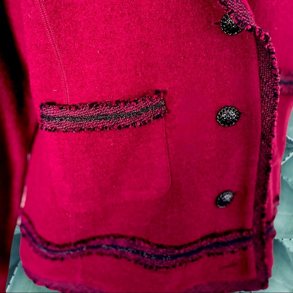 Gorgeous frayed ends boiled wool sweater-jacket by Karl Lagerfeld Paris - Picture 3 of 8